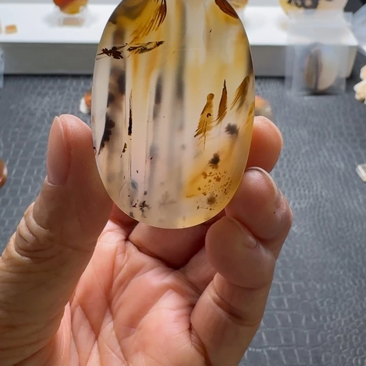 玛瑙/玉髓未镶嵌珠宝奇石