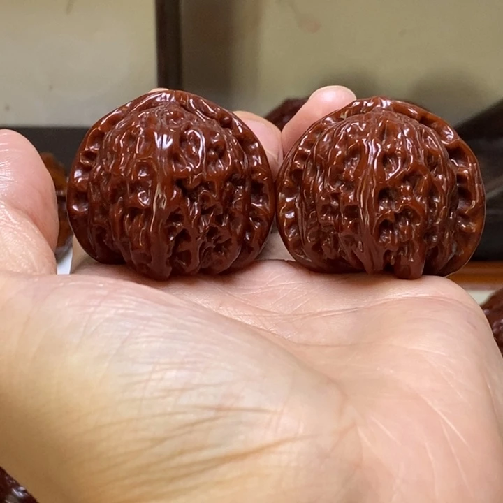 文玩核桃把件白狮子