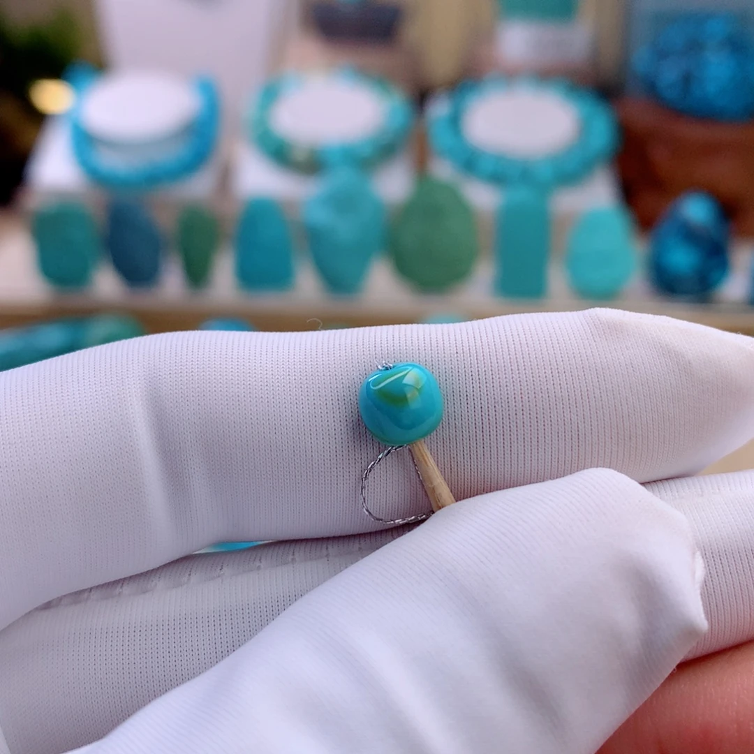 绿松石未镶嵌挂件