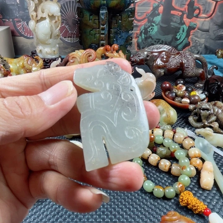 和田玉颈饰未镶嵌大*家