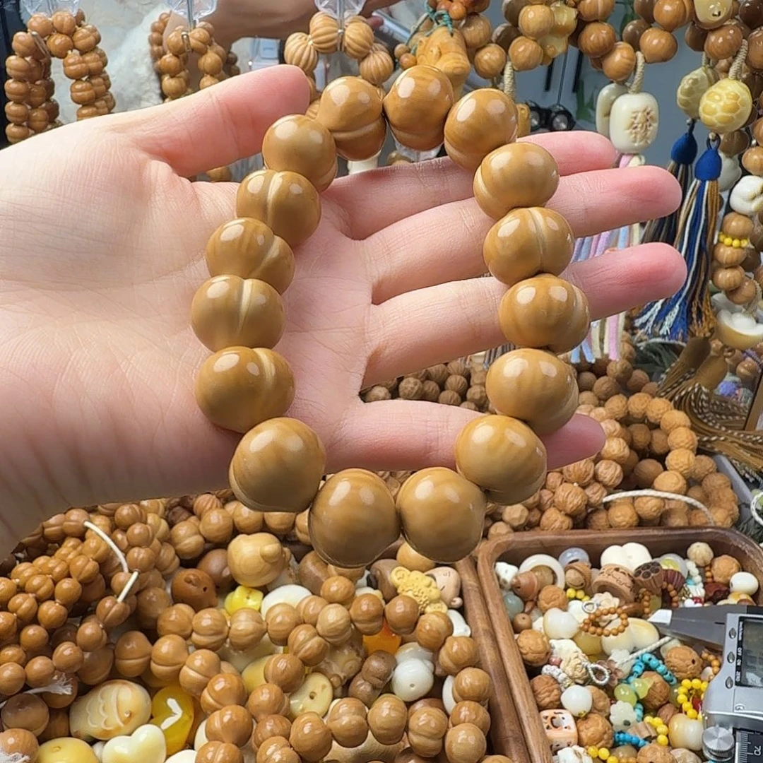 余***。菩提籽类猴头手串