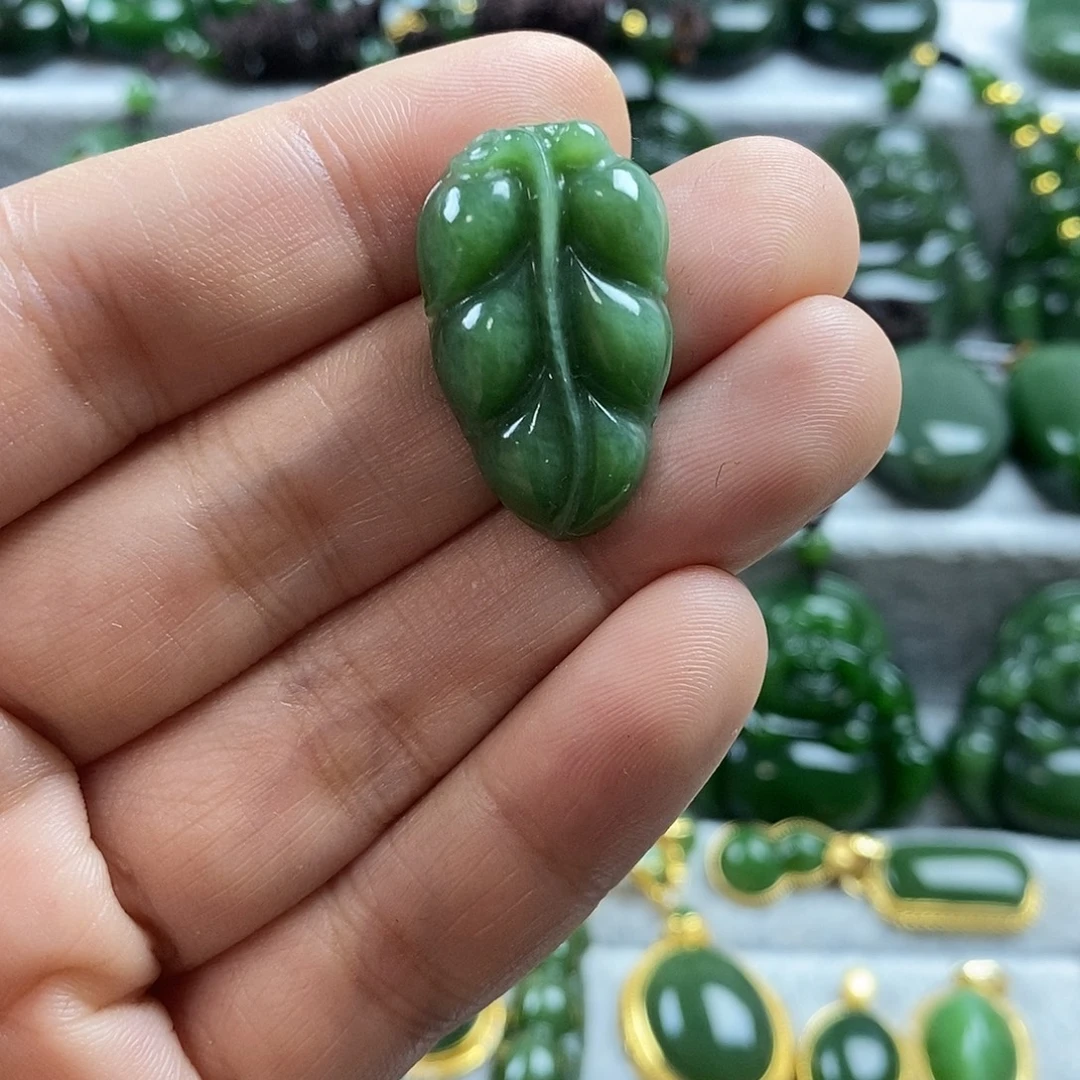 和田玉（碧玉）未镶嵌颈饰