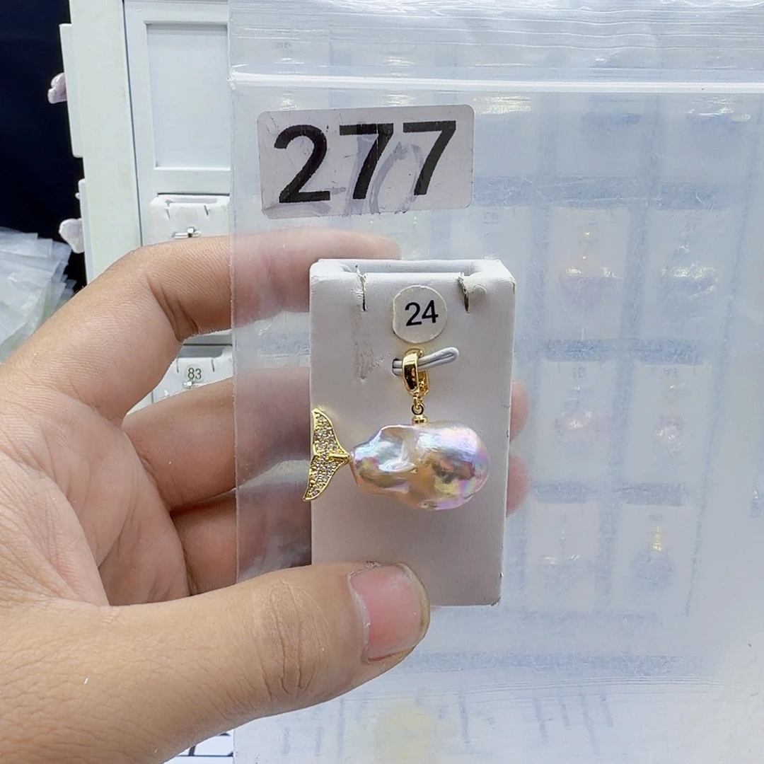 淡水珍珠合金颈饰