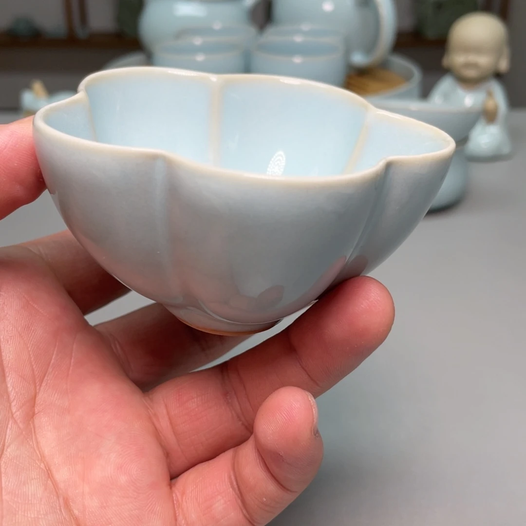 ꧁***℡瓷天青色梅花杯张君老师