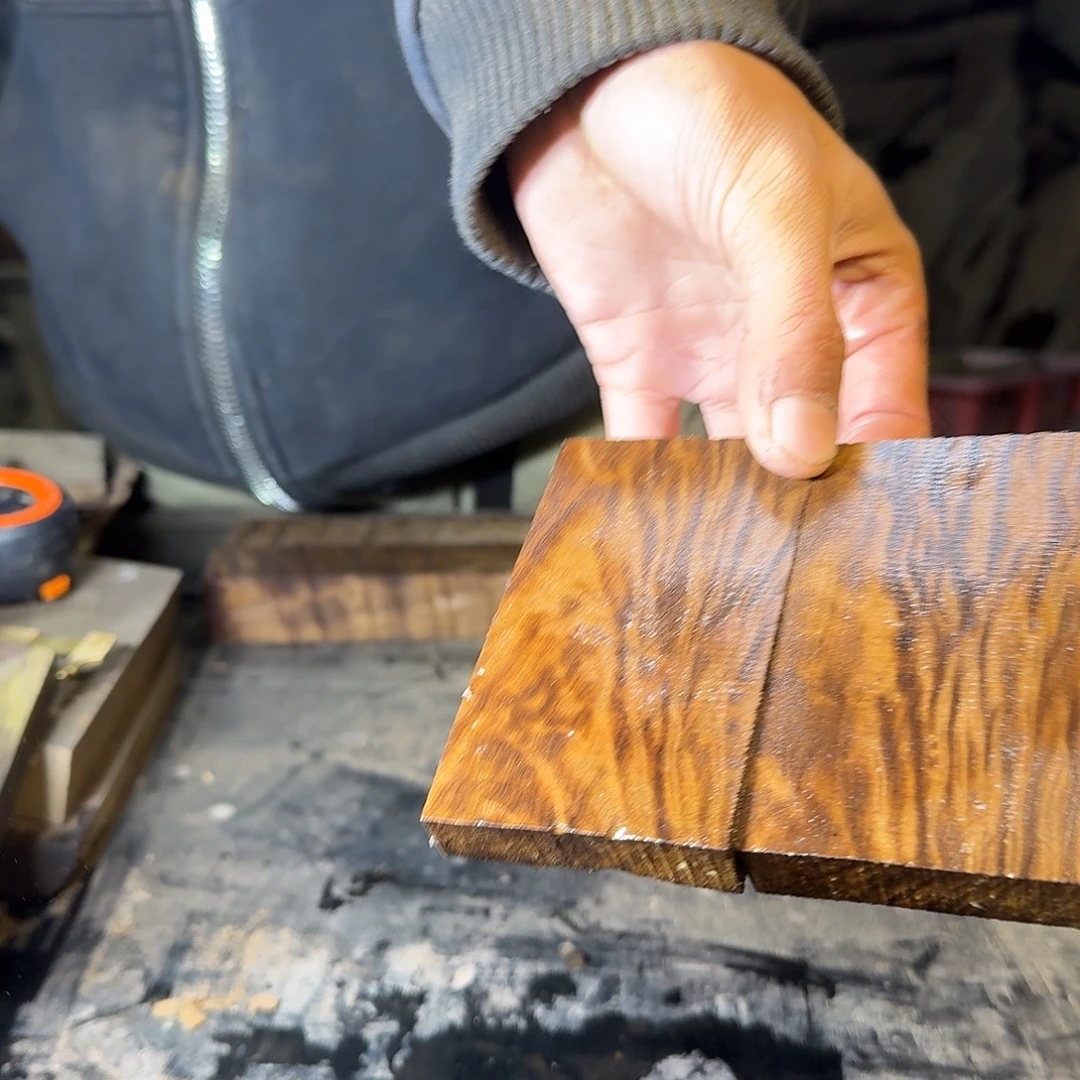 J***ㅤ金丝楠木小叶桢楠