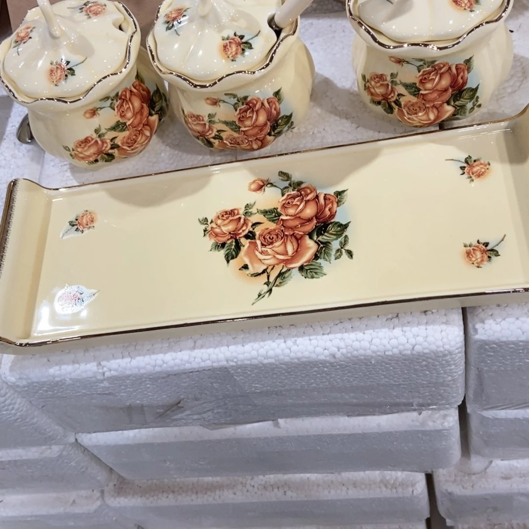 星博陶瓷……………………………………