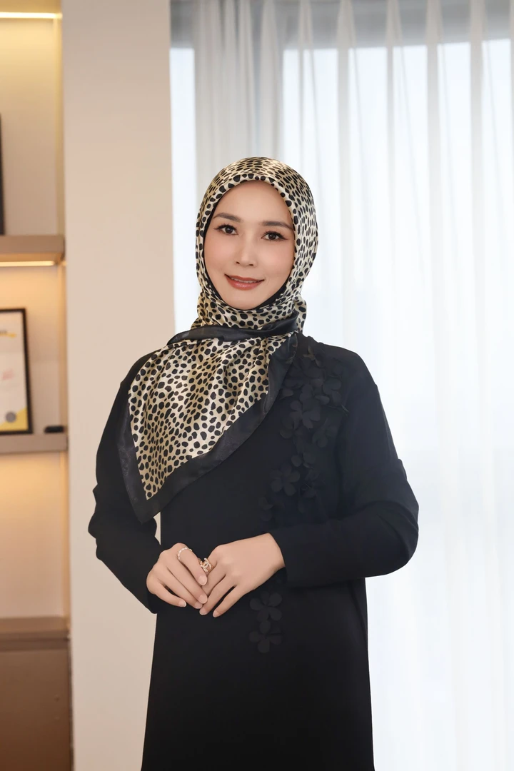 JIAMILA/嘉米拉女士气质薄款双面巾 JML1405