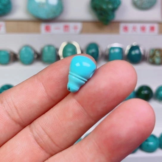 未镶嵌绿松石珠宝奇石