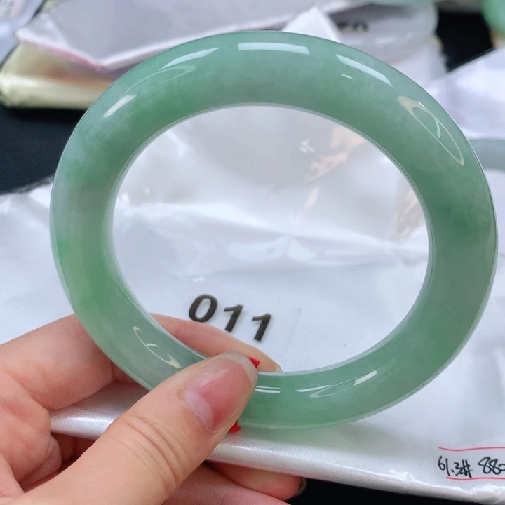 翡翠手镯未镶嵌翡翠手镯圆条61.3