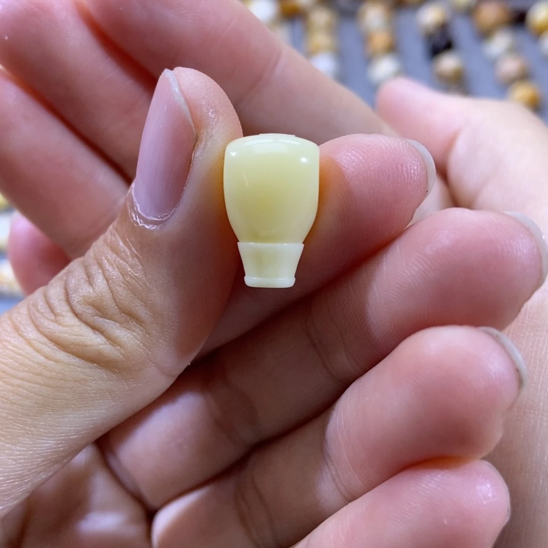 琥珀珠宝奇石未镶嵌Z**远