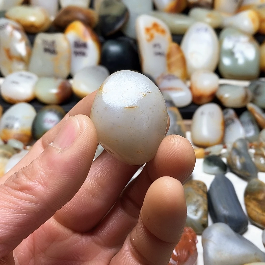 和田玉颈饰未镶嵌吊坠