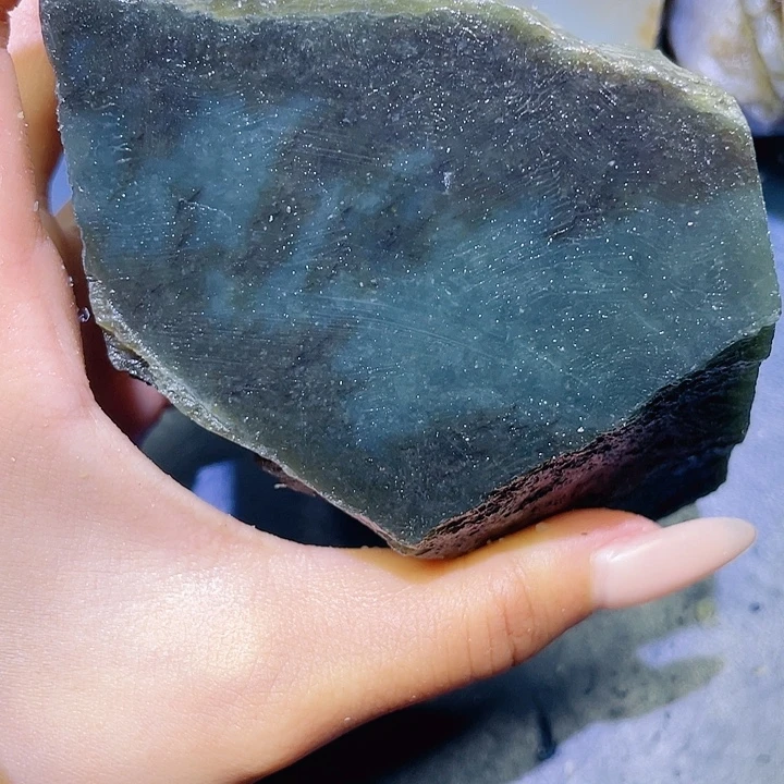 和田玉未镶嵌珠宝半成品