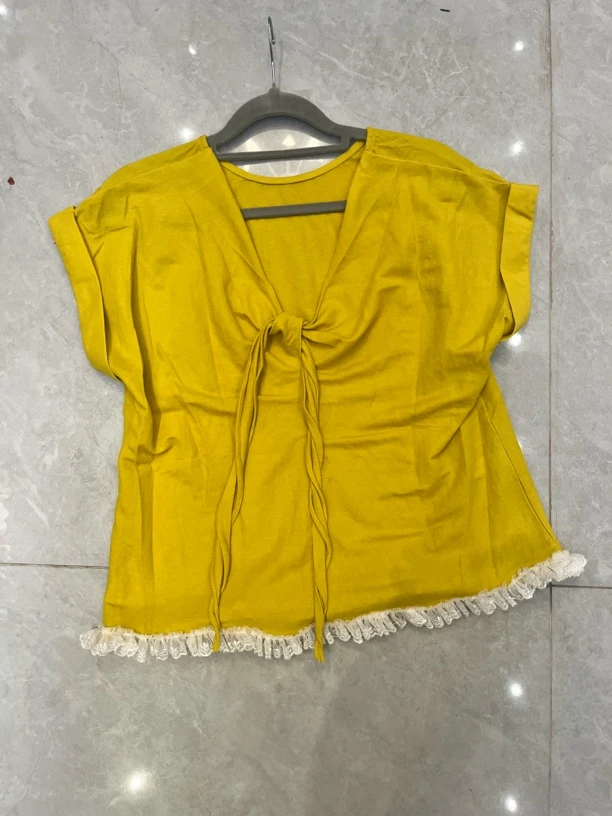 亮黄色V领衬衫上衣福利款