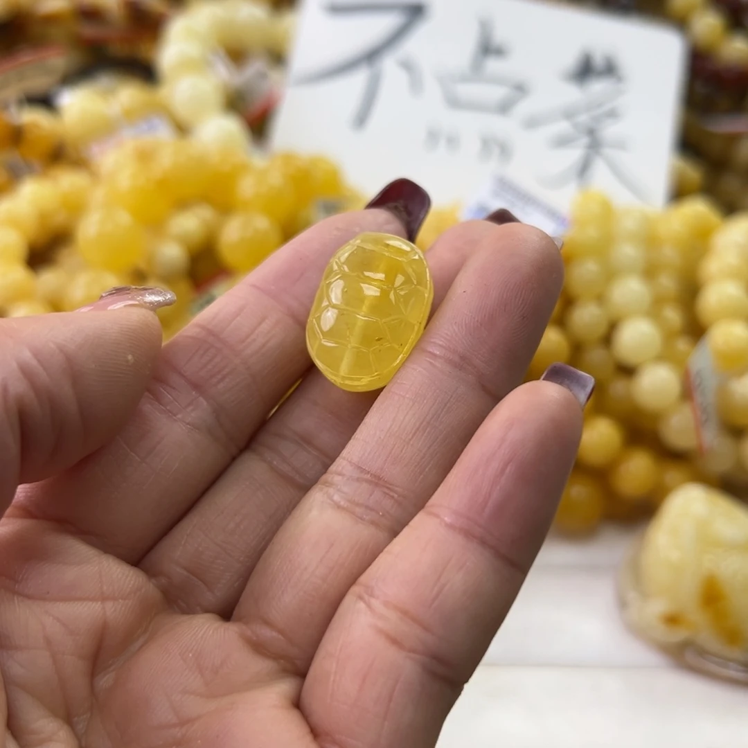 琥珀珠宝奇石未镶嵌