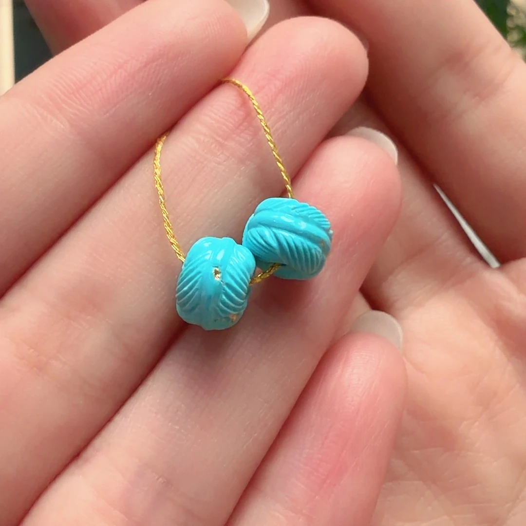 绿松石未镶嵌颈饰