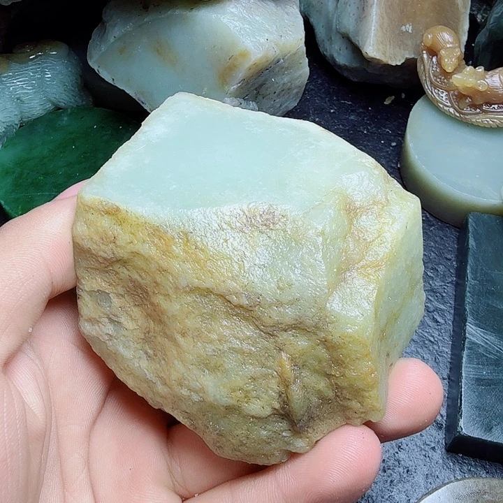 不***欢未镶嵌和田玉（糖玉）珠宝奇石