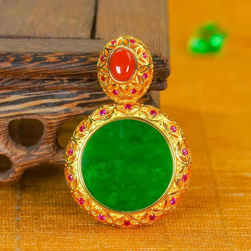 天然翡翠A货银镶精致花丝拼接设计满绿翡翠圆牌吊坠