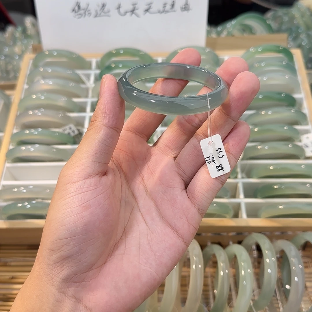 玛瑙/玉髓未镶嵌手镯53.3