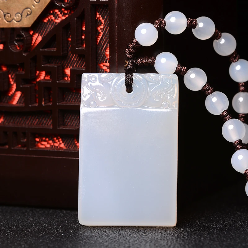 天然白玛瑙平安无事牌吊坠双貔貅玉髓情侣护身项链挂件饰品男女款