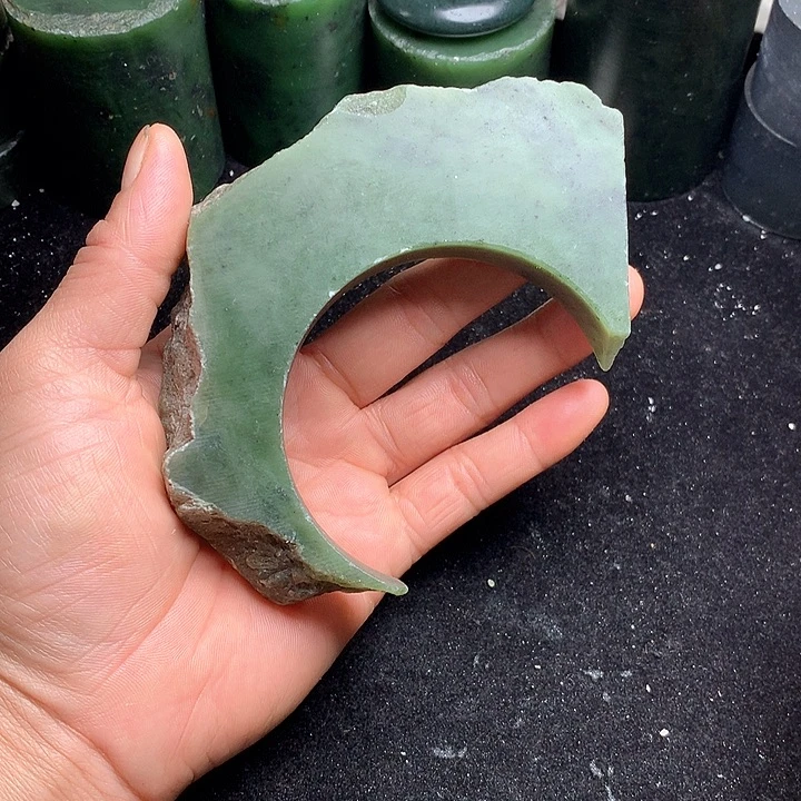 和田玉（糖玉）未镶嵌珠宝奇石