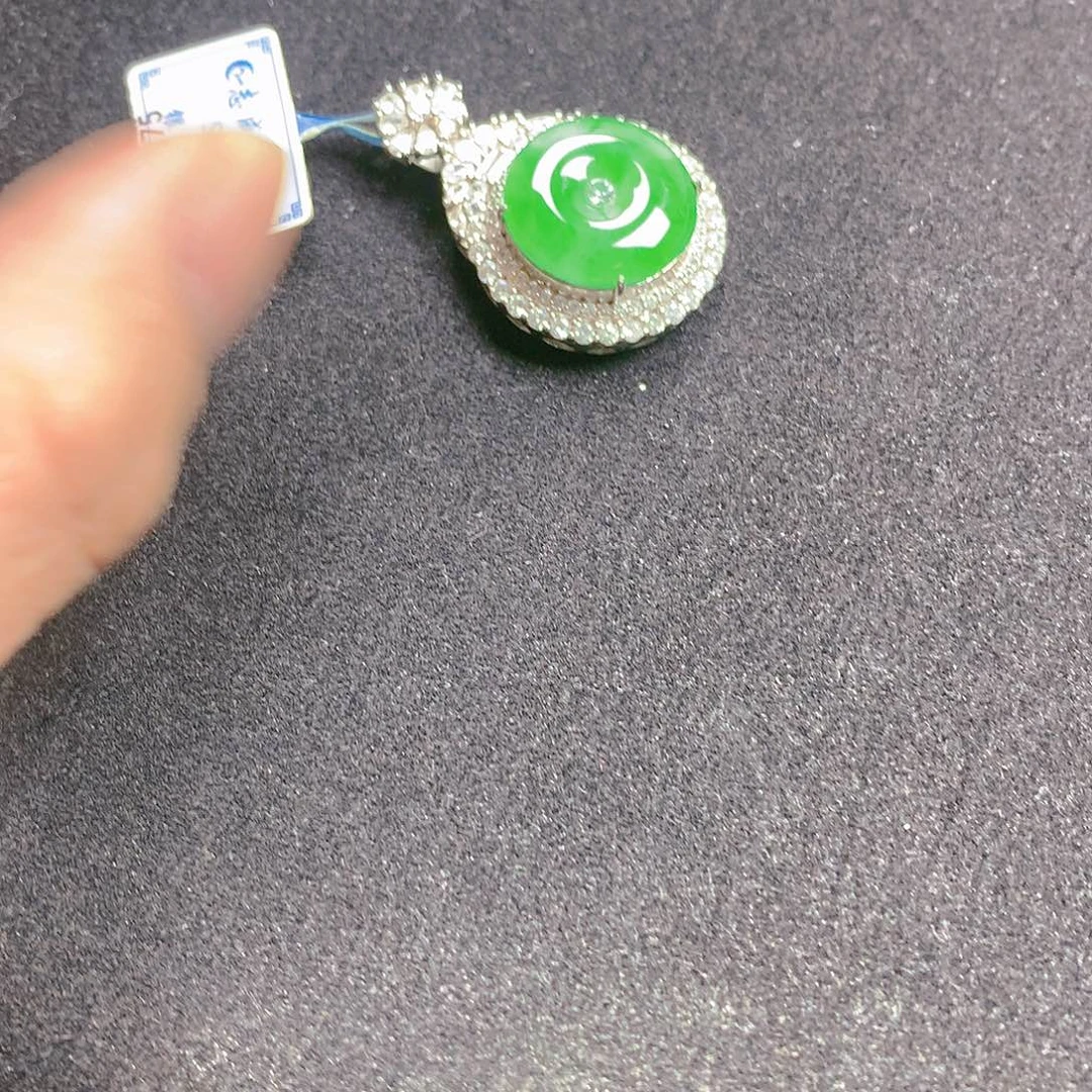 颈饰银S925镶嵌翡翠