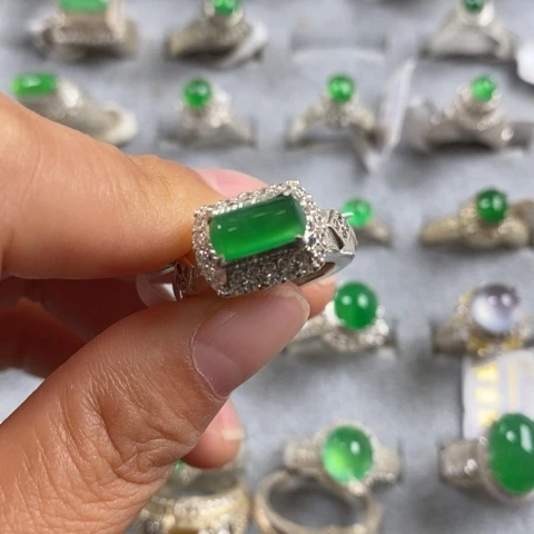 定制翡翠未镶嵌翡翠