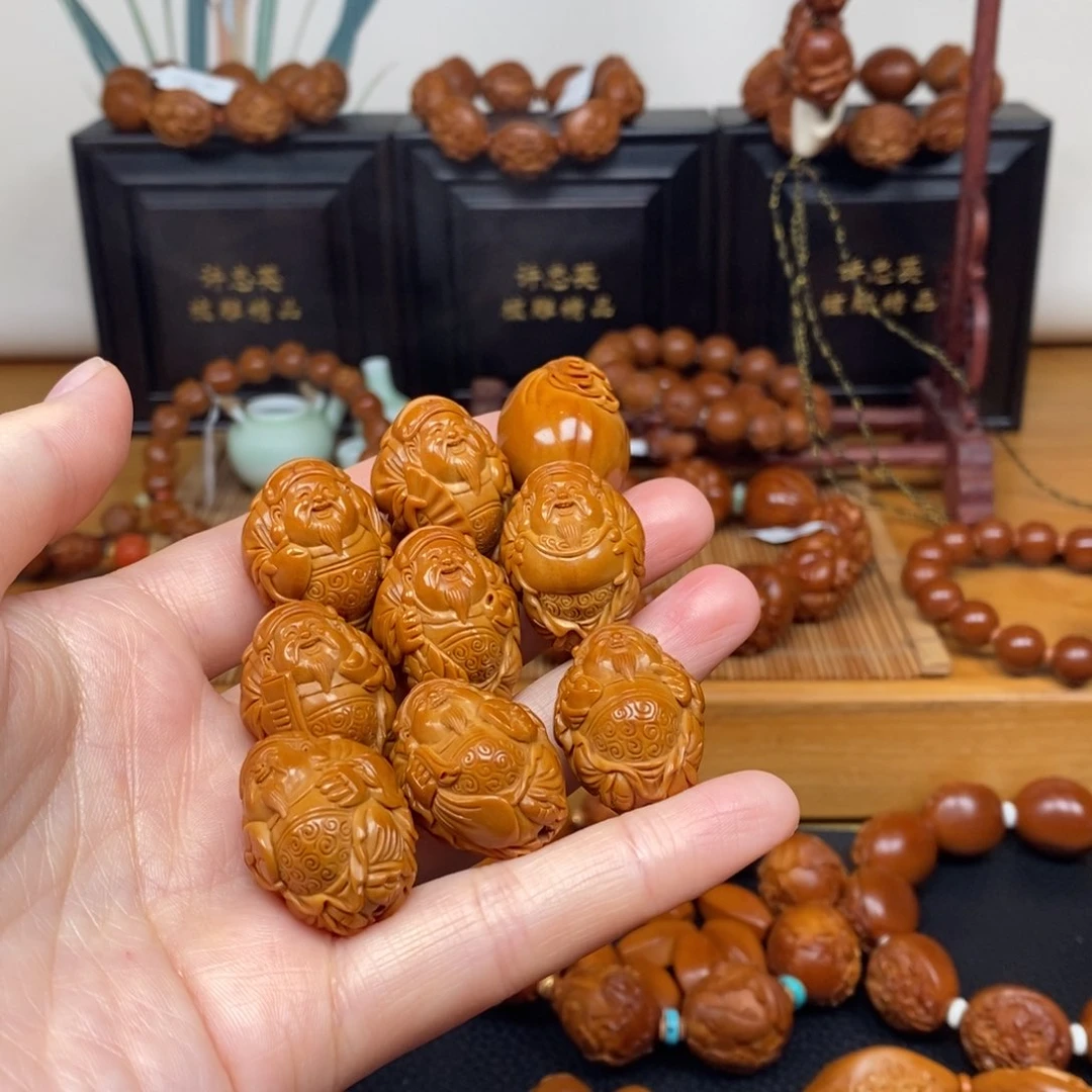 手串橄榄核曹华老师八宝财神