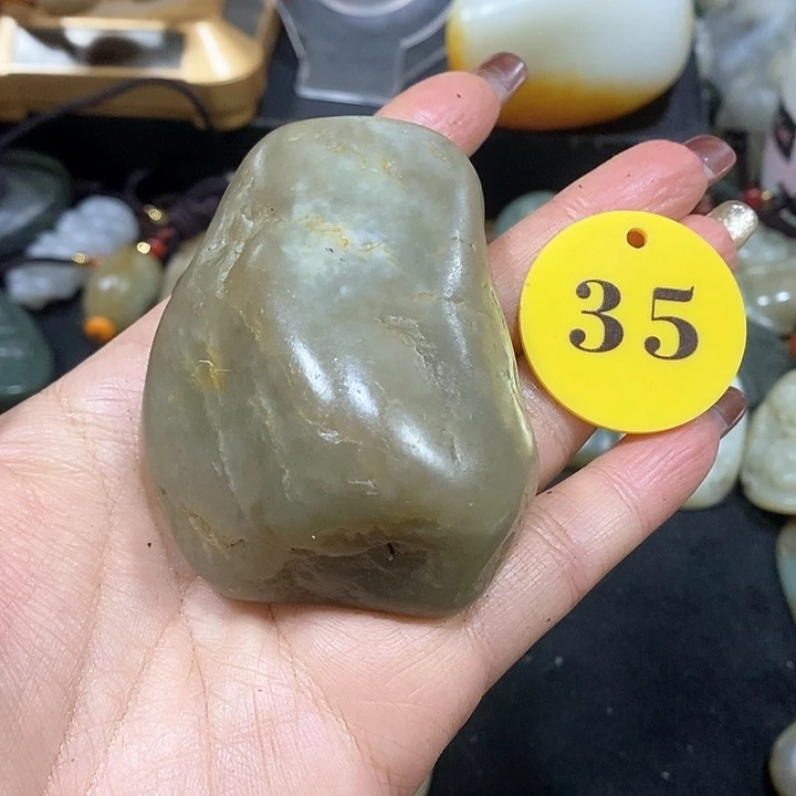 未镶嵌和田玉（糖玉）挂件