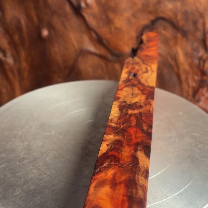墨***序大叶紫檀（黑酸枝木类）