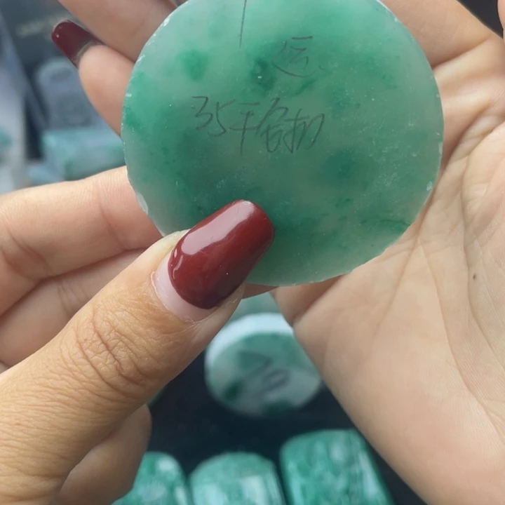 定制石英质玉未镶嵌运