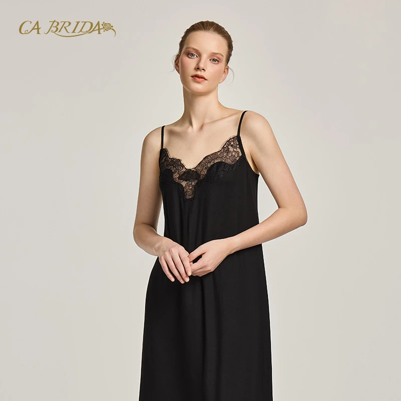 CA BRIDA【一千零一夜】法式轻奢蕾丝舒适时尚宽松性感吊带睡裙