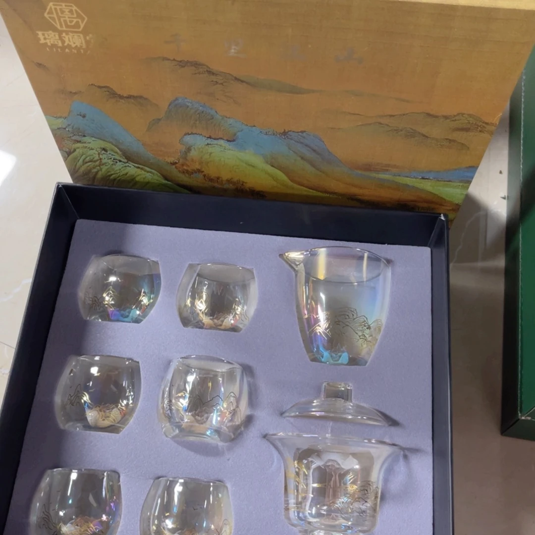 孤品茶具套装等。           