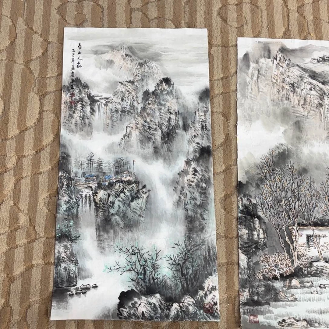 国画花鸟的翅膀是由两只