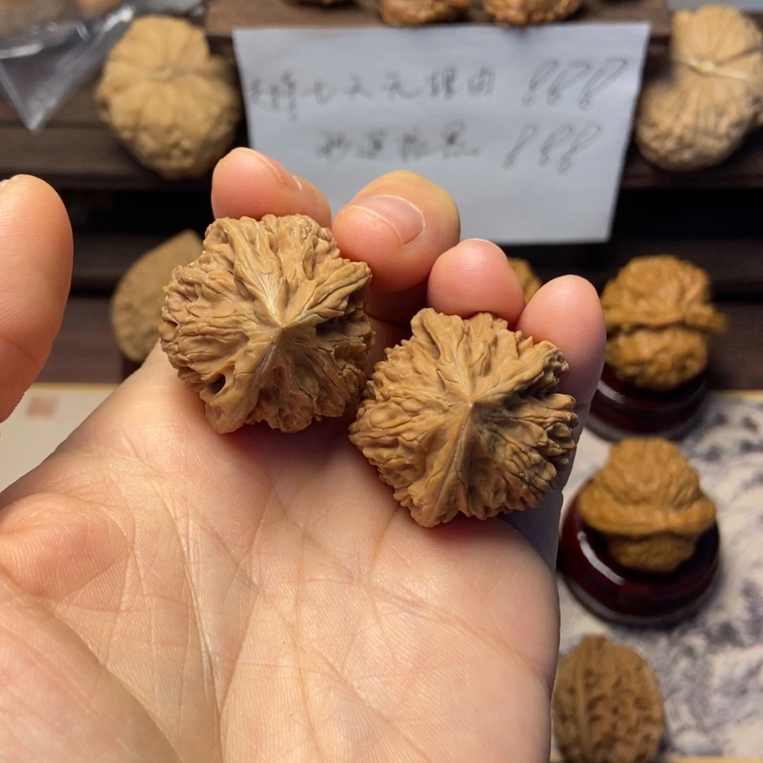 文玩核桃把件全品三棱猫头鹰30