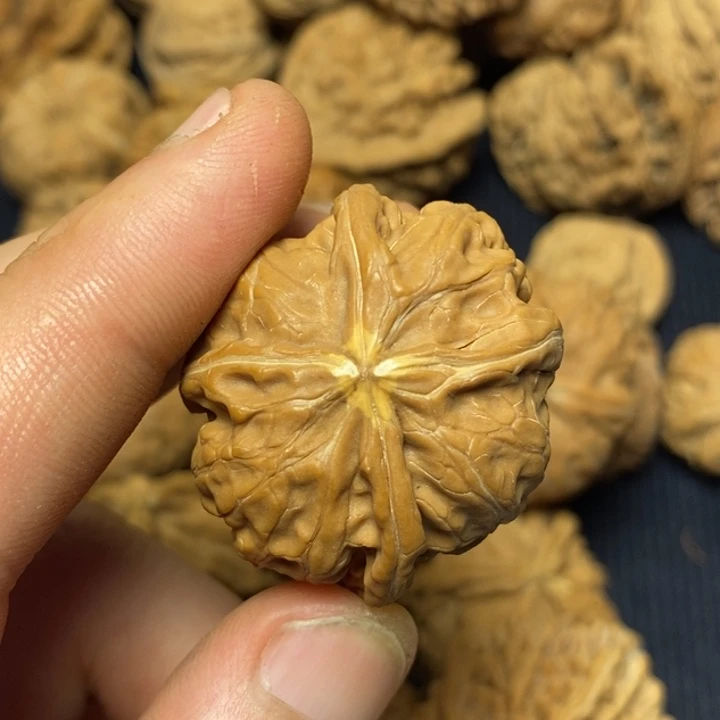 文玩核桃吊坠纪*星文玩核桃异形单只