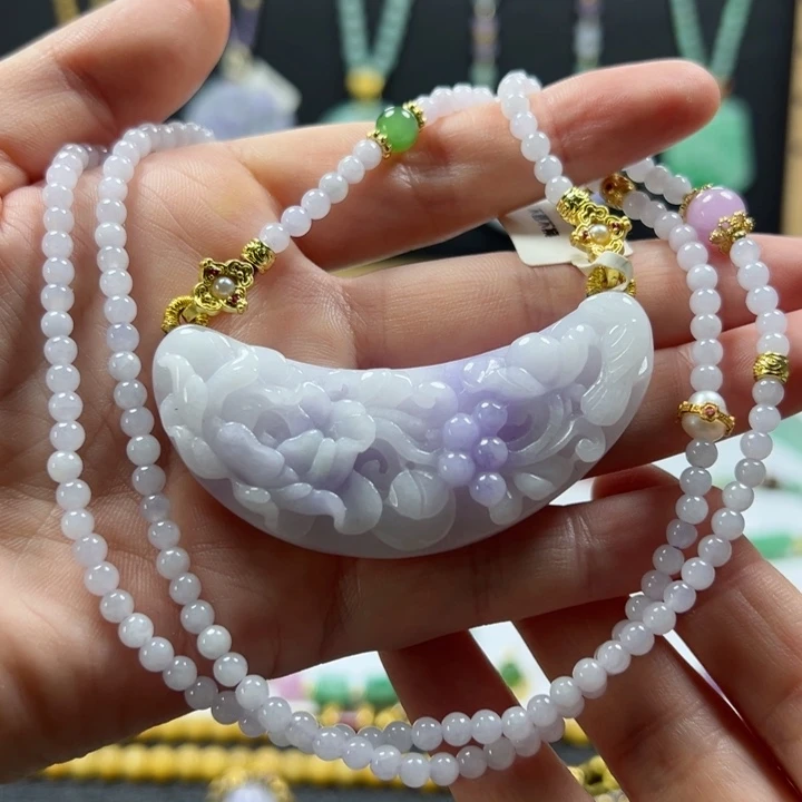 颈饰未镶嵌翡翠吊坠
