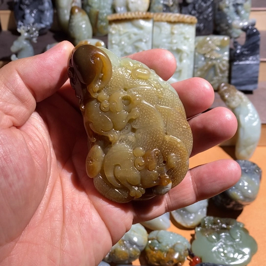 和田玉未镶嵌把件*️****