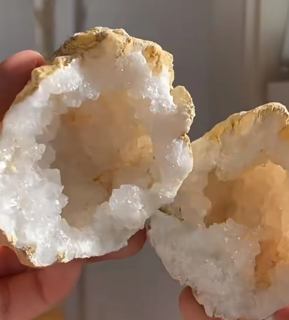 天然摩洛哥晶洞石聚宝盆摆件消磁扩香石造景石香薰石