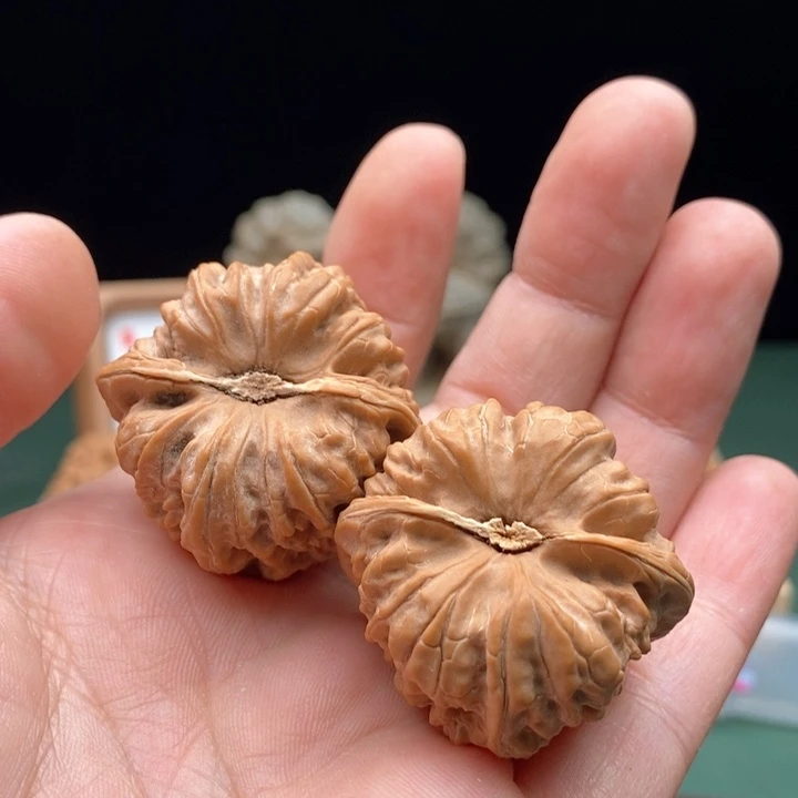 文玩核桃把件自**在平谷凹底