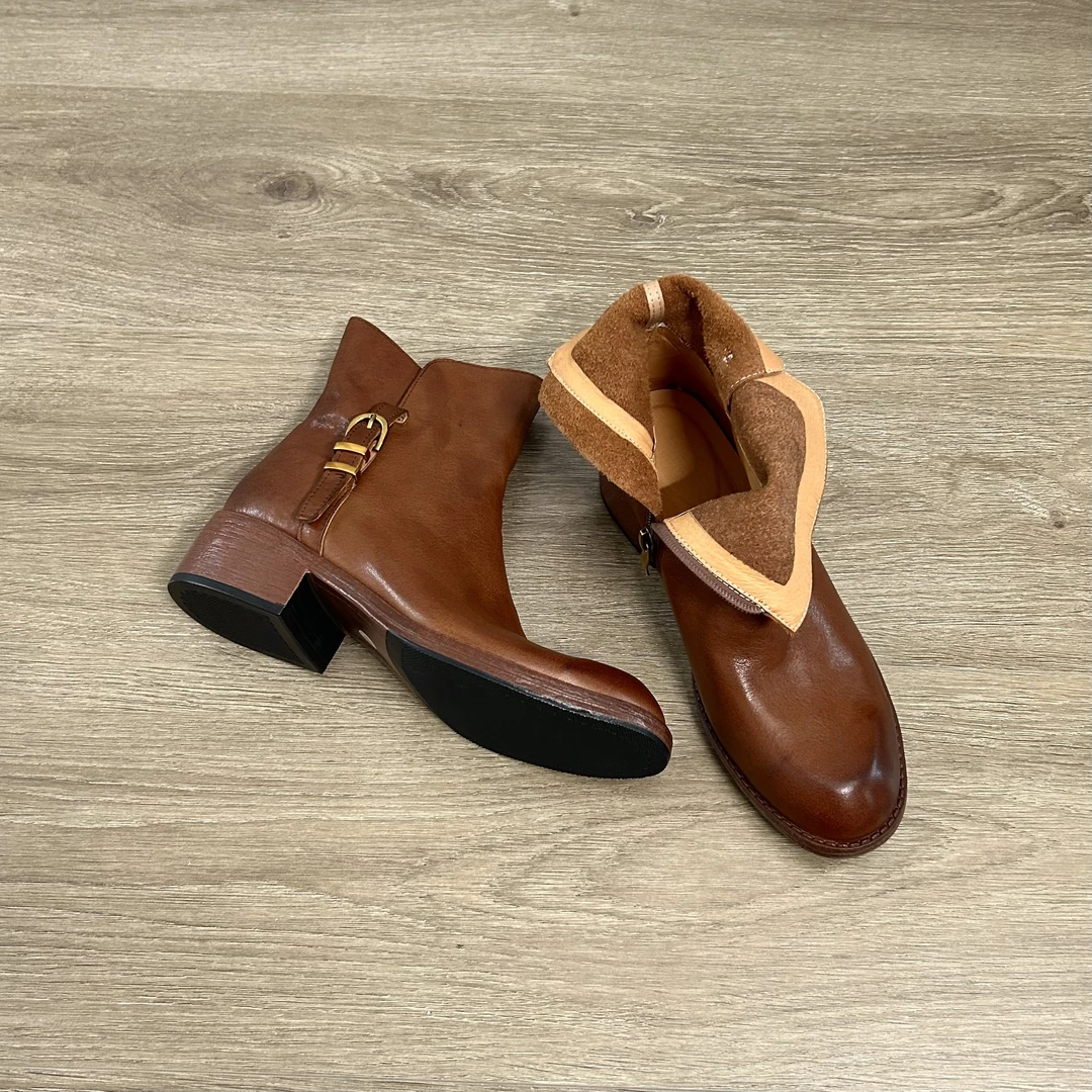 Dannyfrey秋冬英伦风新款皮带扣高级感马丁靴女真皮圆头短靴4.5CM