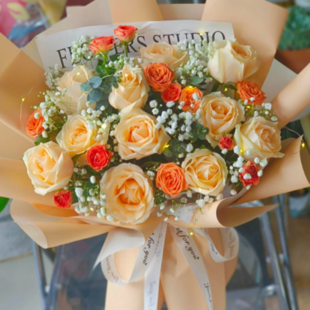 衡阳鲜花店【那些时光】11支香槟玫瑰混搭橙色芭比花束送女友闺蜜生日花约会求婚表白纪念日鲜花同城配送小时达