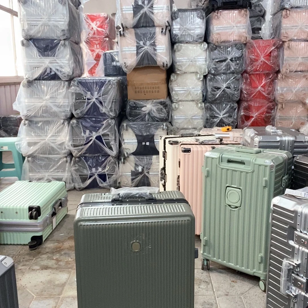 水牛皮（革）沙漠绿24寸圆标双封闭