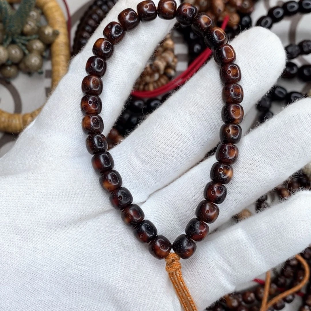 半***雪吊坠星月菩提黑金红宝石8