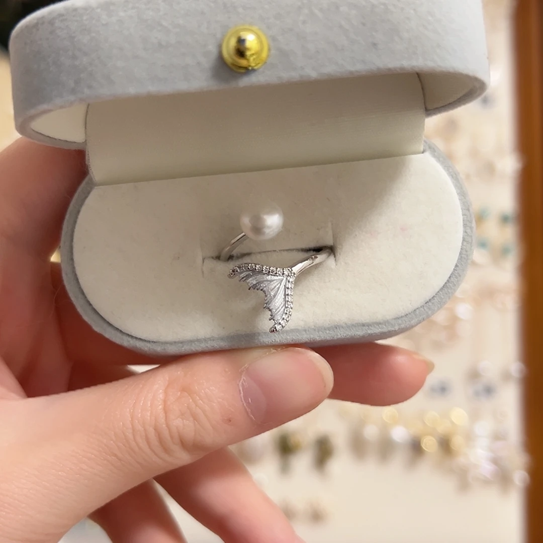 银S925镶嵌耳钉淡水珍珠