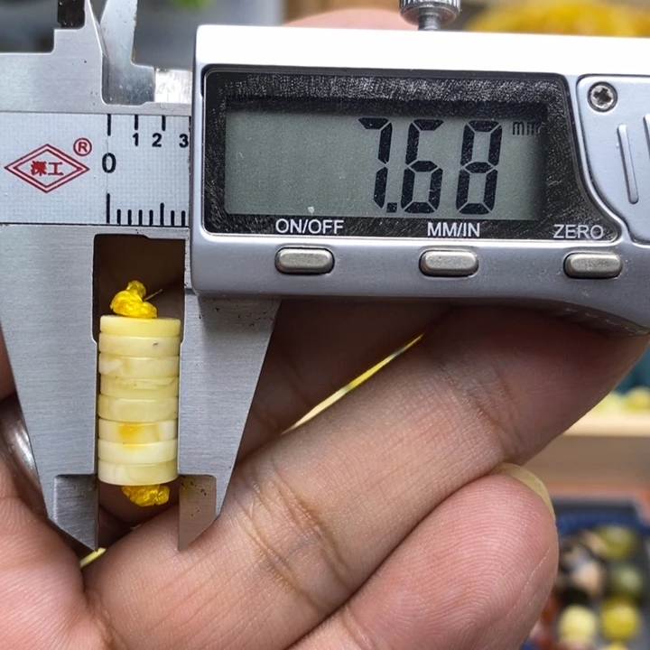 琥珀裸石未镶嵌12号7.6左右隔片微瑕