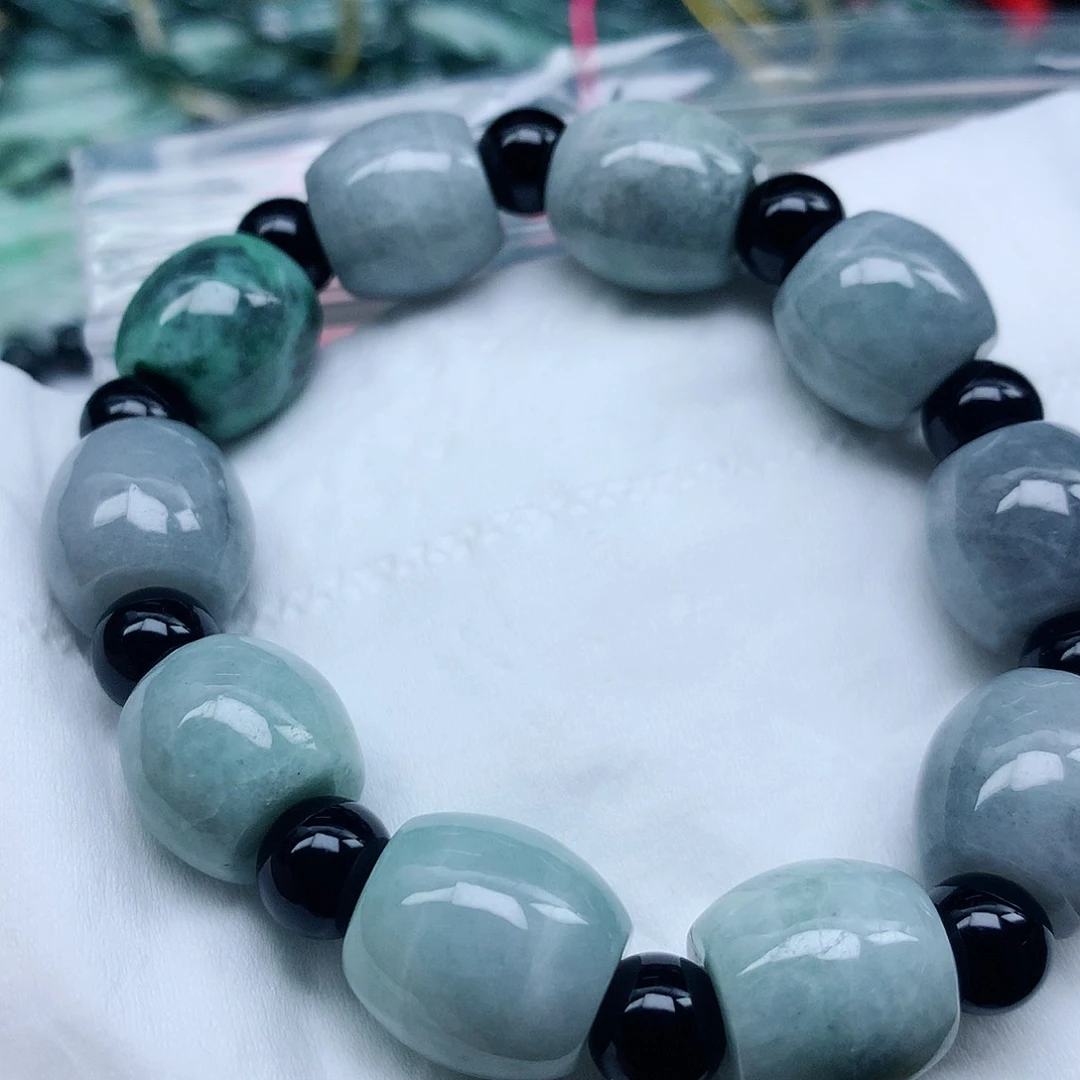 翡翠未镶嵌颈饰手串