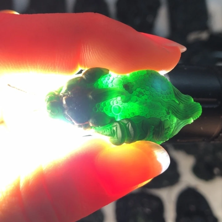 定制翡翠未镶嵌貔貅