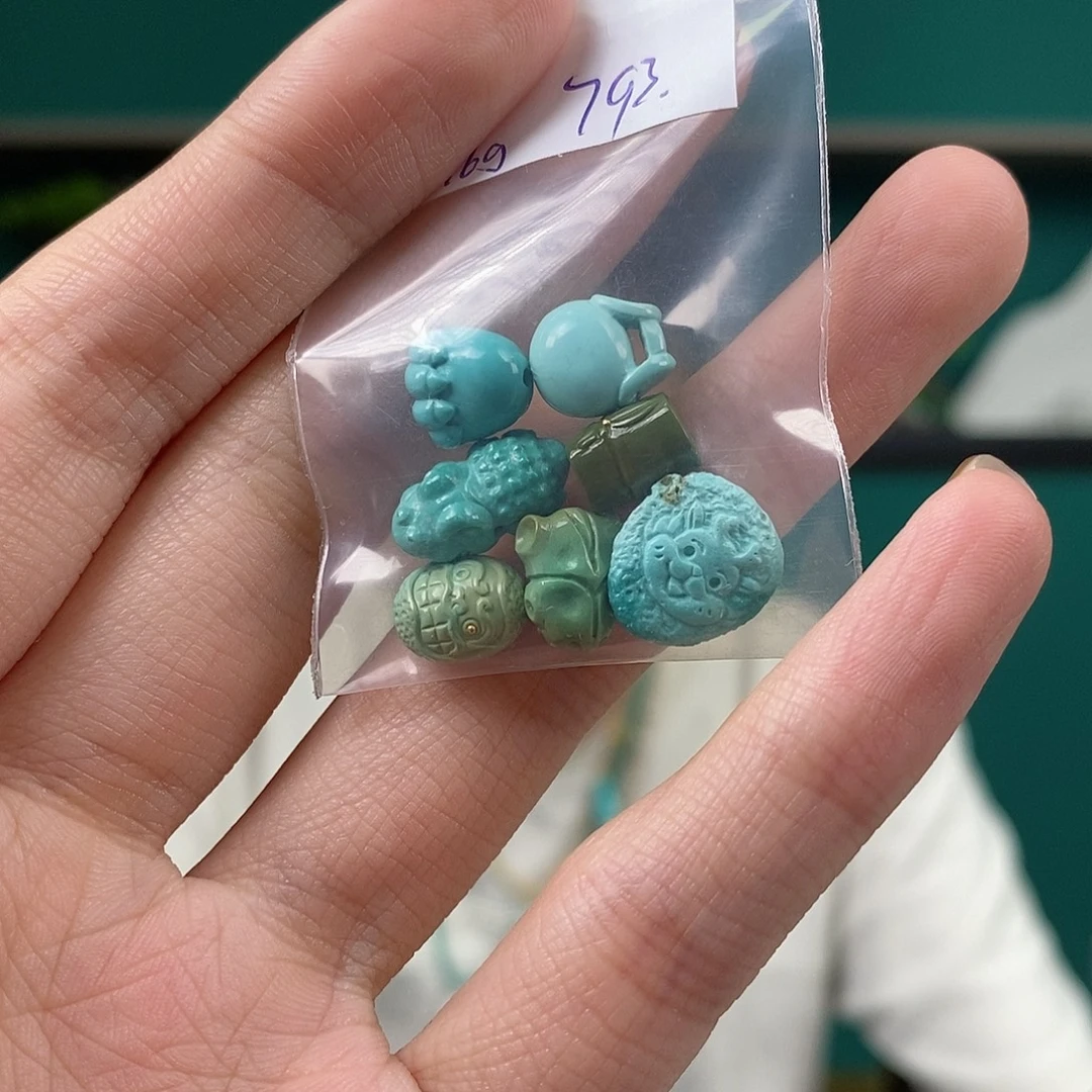 绿松石未镶嵌珠宝奇石