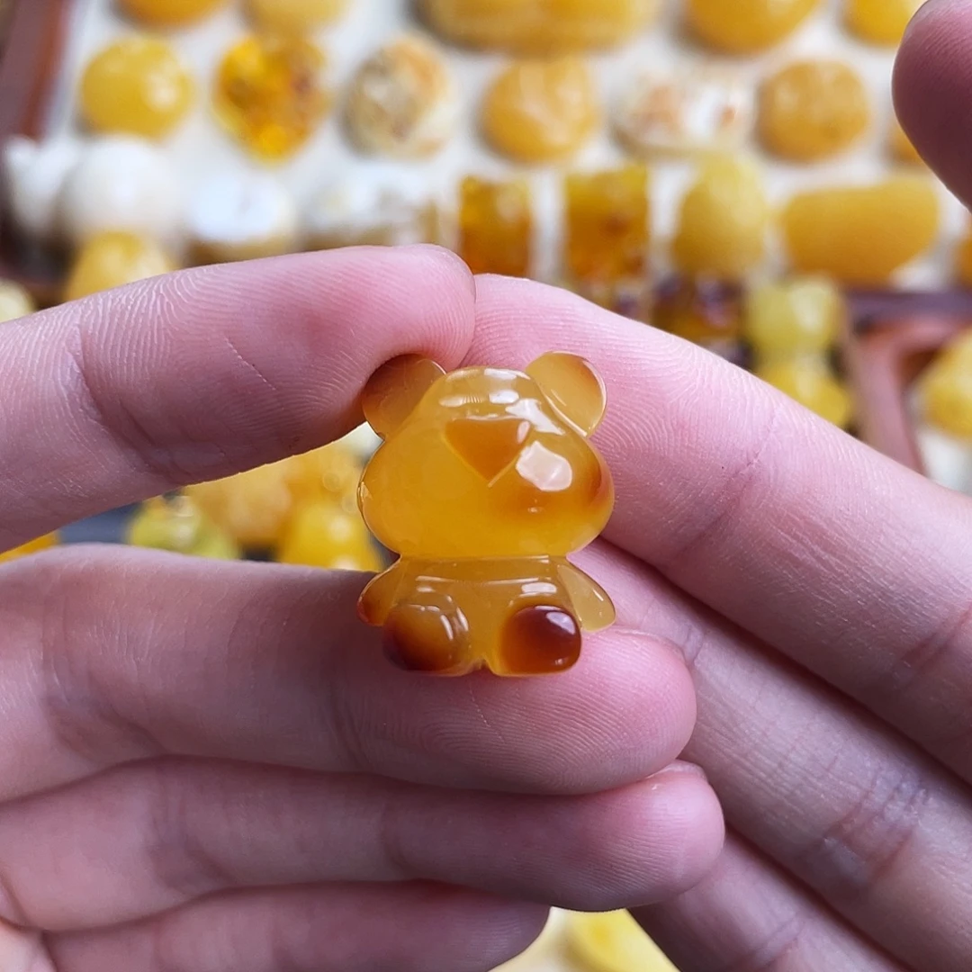 琥珀未镶嵌珠宝奇石