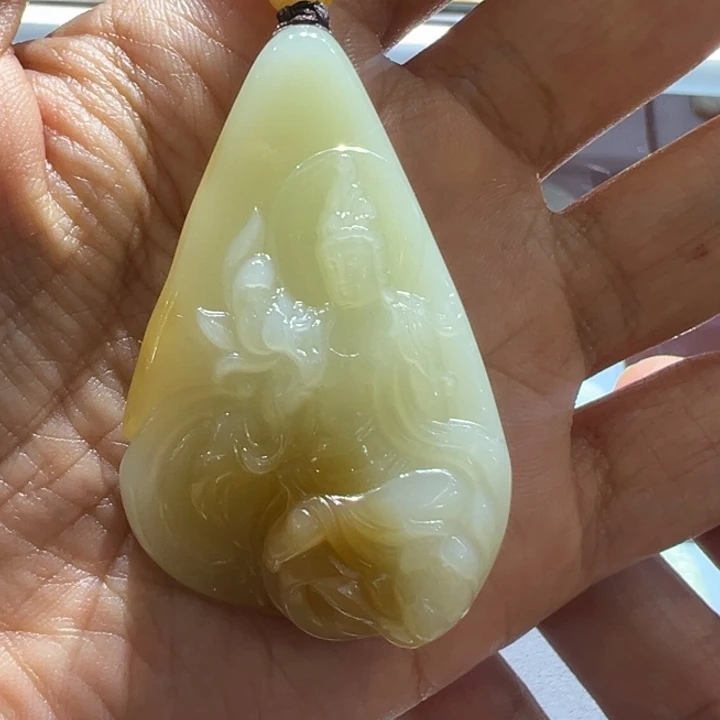 和田玉未镶嵌颈饰且末观音